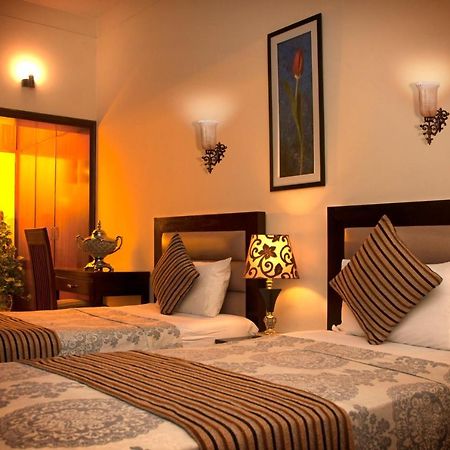Royal Elegance Hotel Lahore Luaran gambar