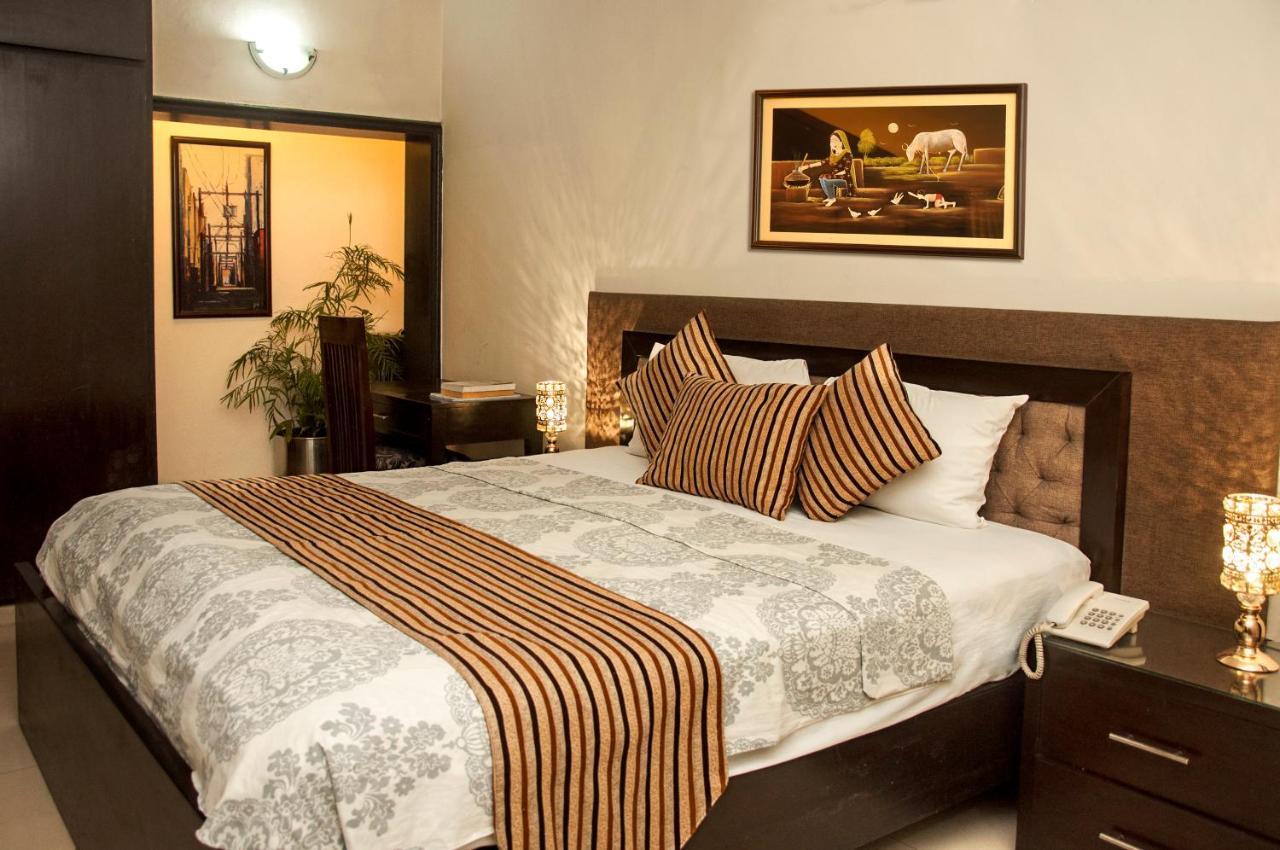 Royal Elegance Hotel Lahore Luaran gambar