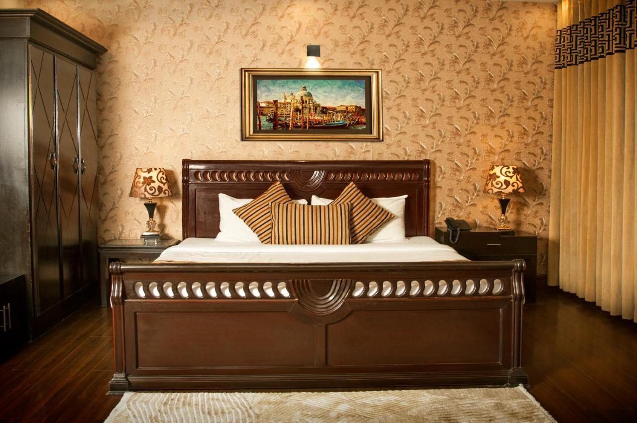 Royal Elegance Hotel Lahore Luaran gambar