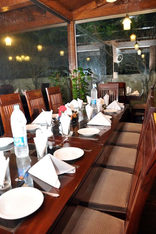 Royal Elegance Hotel Lahore Luaran gambar
